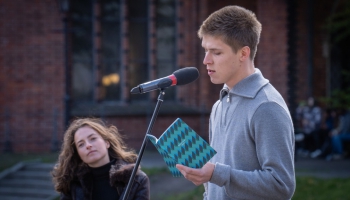 Dzejas lasījumi no Latvijas Radio balkona. Edvards Kuks