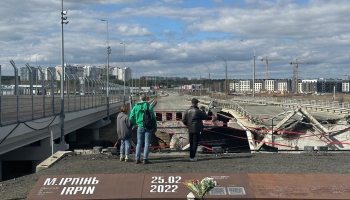 Ukrainā, Kijivas pievārtē, piemin notikumus, kurus neaizmirsīs nekad 